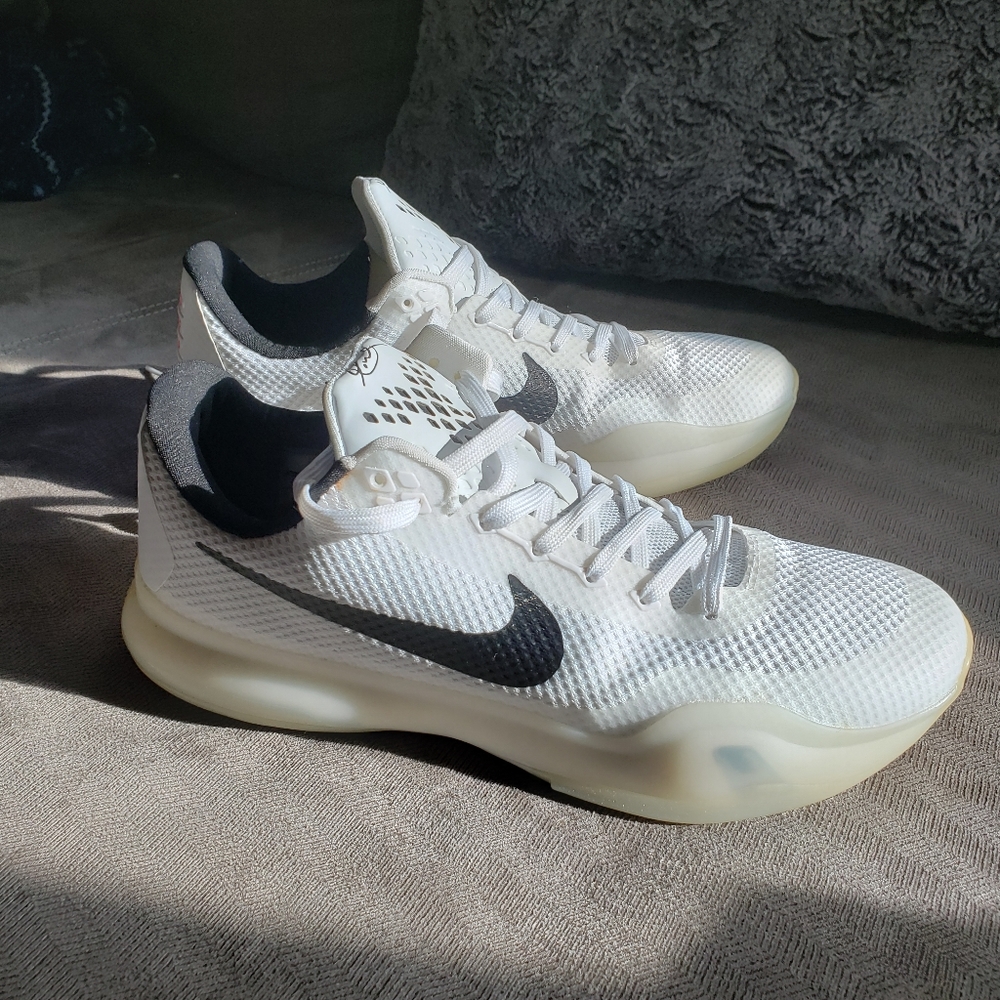 Nike Kobe X 10 fundamentals size 10
